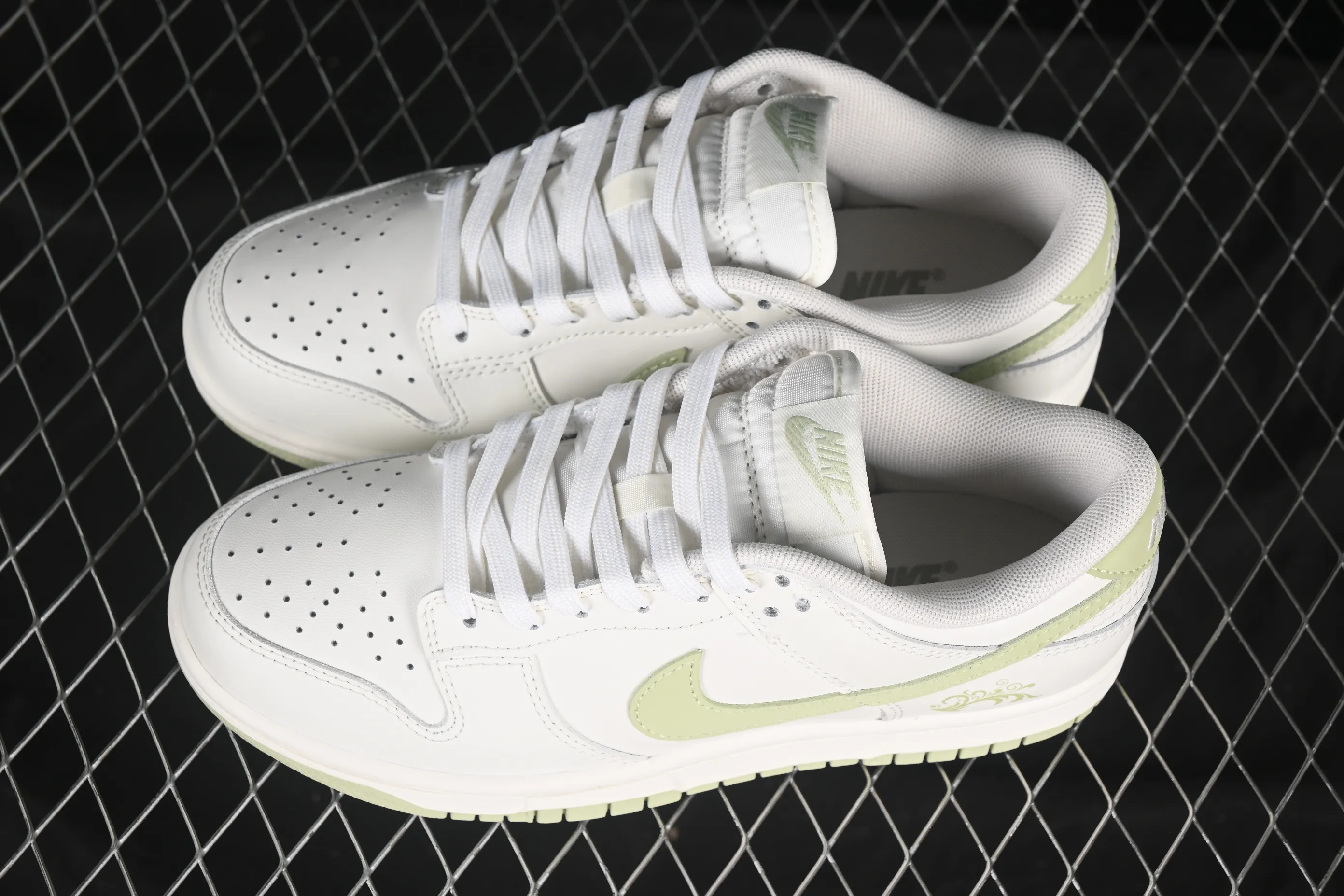 All categories Nk SB Dunk series Nk SB Dunk Low low-top sneakers Nike SB Dunk Low Forest City Anniversary high-end custom low-top casual sneakers WG0212-018